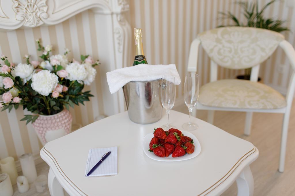 Royal Suite Apartment With Jacuzzi ซูมี ภายนอก รูปภาพ