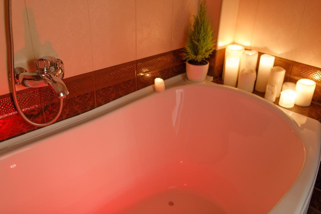 Royal Suite Apartment With Jacuzzi ซูมี ภายนอก รูปภาพ