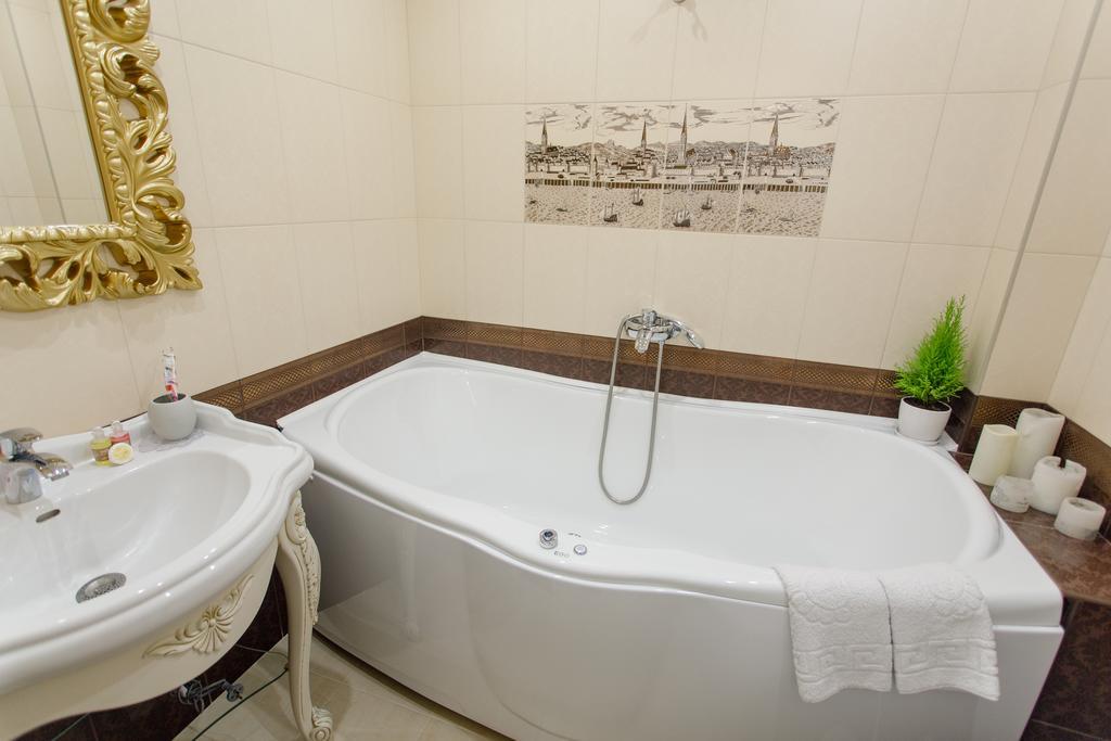 Royal Suite Apartment With Jacuzzi ซูมี ภายนอก รูปภาพ